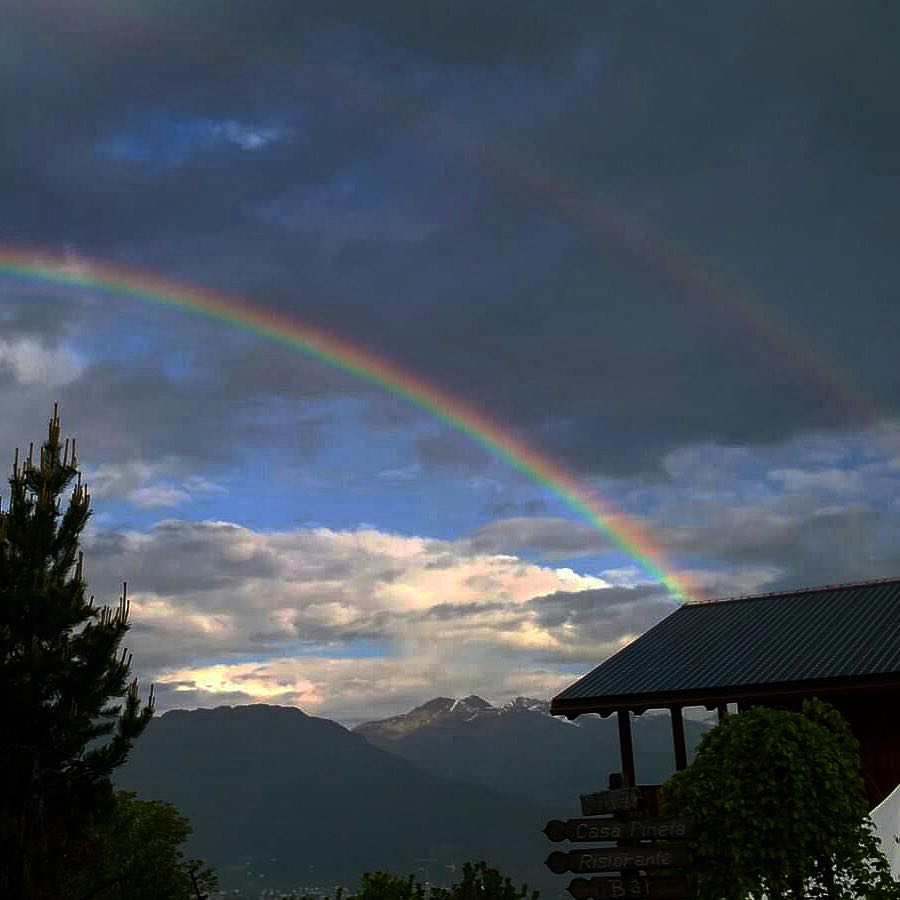 solo dopo un temporale può apparire un fantastico arcobaleno.. cercalo