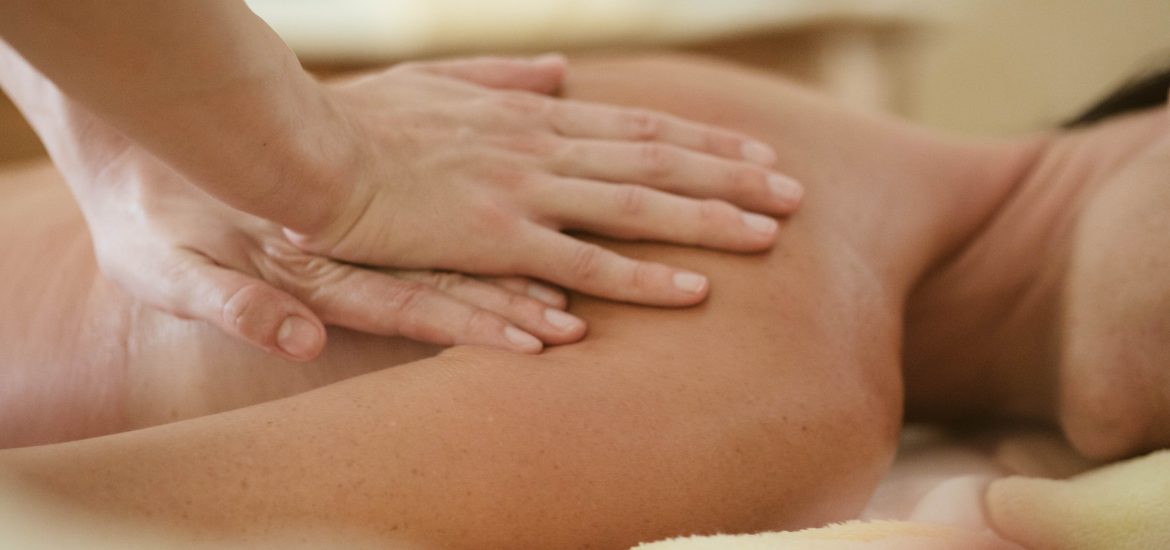 Massaggio-trattamento-deluxe-PINETA_nature-SPA