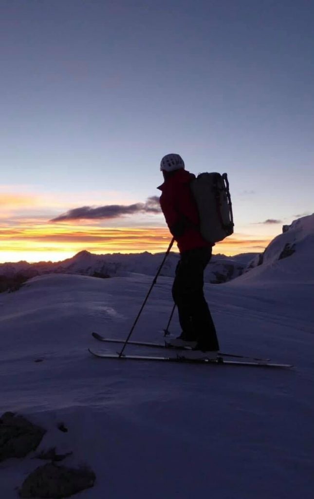 sci alpino-canalone-dolomiti di brenta-tramonto